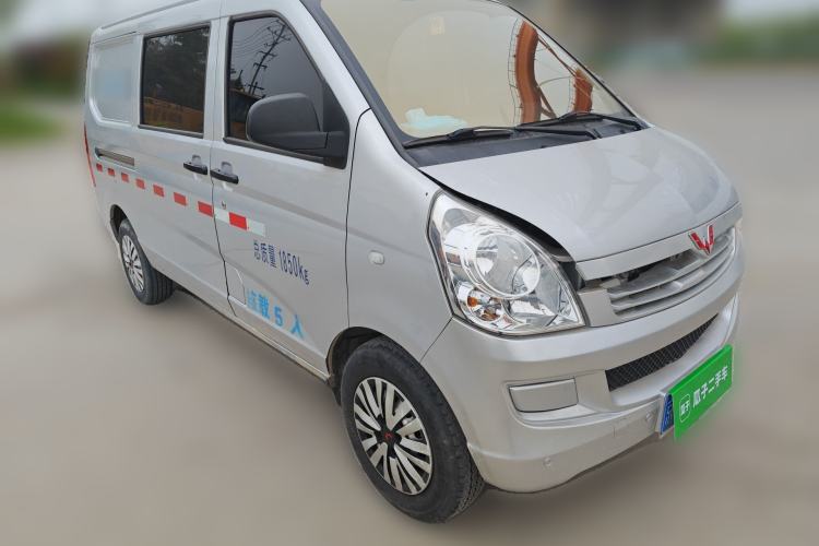 Used Wuling Rongguang 2020 1.2L S Base Model China VI Front Right 45 Deg