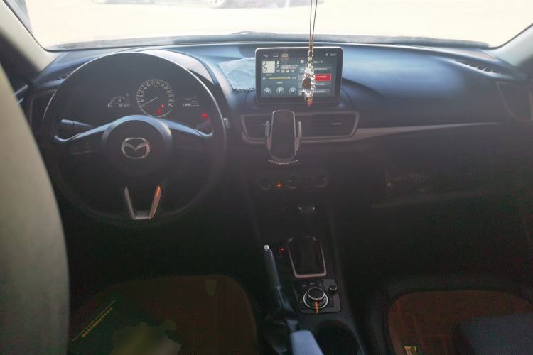 Used Mazda Mazda 3 Axela 2017 Sedan 1.5L Automatic Comfort Model Emission Standard China V
