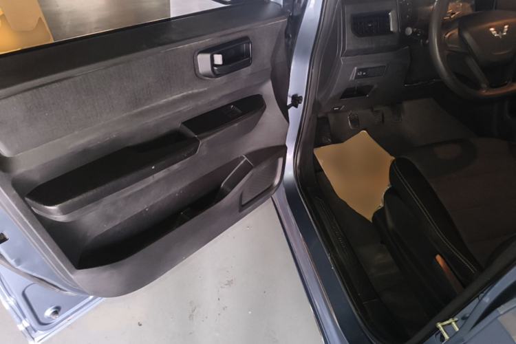 Used Wuling Hongguang PLUS 2020 1.5L Manual Standard Edition 5 Seats