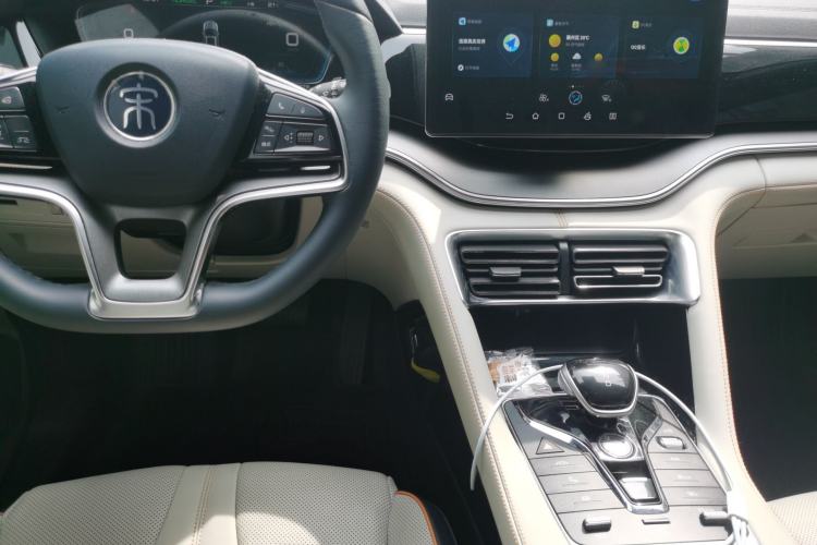 Used BYD Song PLUS New Energy 2021 DM-i 51KM Prestige Model Center Console