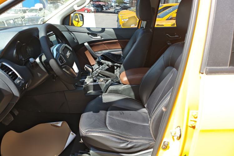 Used JMC Yuhu EV 2022 4x2 LX JX1032PSEF5BEV Left Front Seat