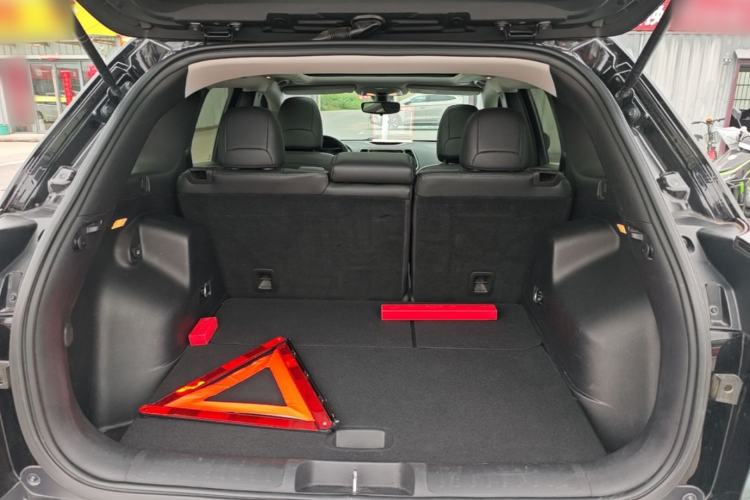 Used Jeep Cherokee 2019 2.0T Two-Wheel Drive Smart Enjoyment Version China V
