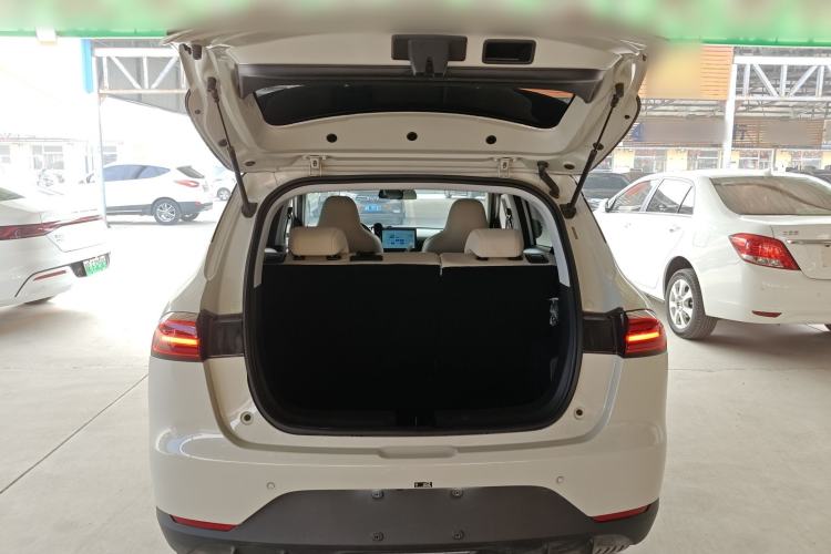 Used Wuling Bingo PLUS 2024 330 km Range Five-Seater Version