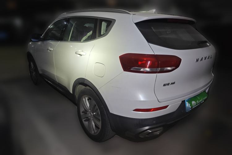 Used Haval H6 2017 Red Label 2.0T Automatic Two-Wheel Drive ZhiShang Model