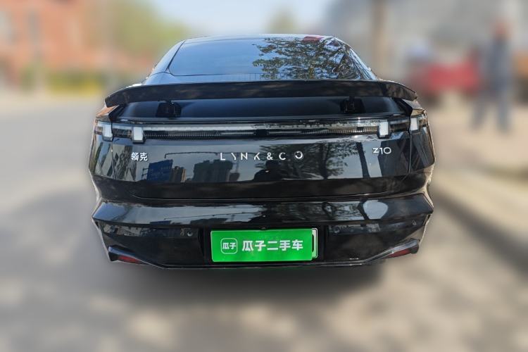 Used Lynk & Co Z10 2025 95 kWh 766 km Range Rear-Wheel Drive Max