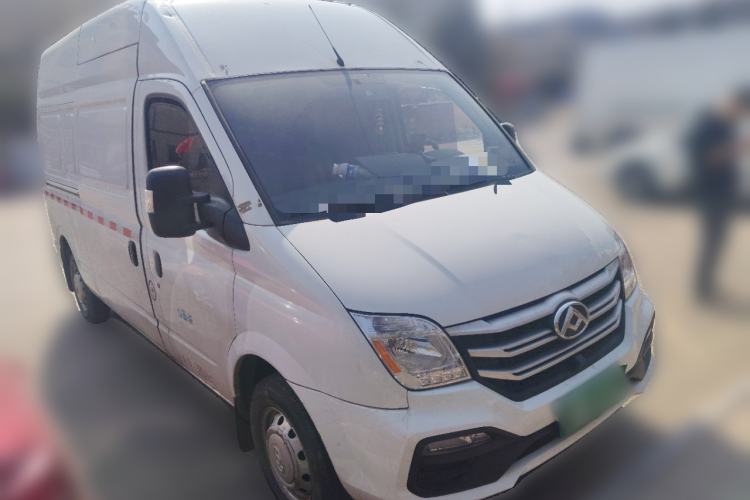 Used SAIC MAXUS Xintu V80 2024 Value Edition City Distribution King 6MT Long Wheelbase High Roof 127 Ps 3 Seats
