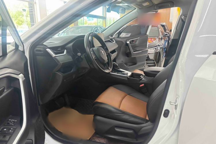 Used Toyota Wildlander 2023 2.0L CVT Two-Wheel Drive Leading Edition