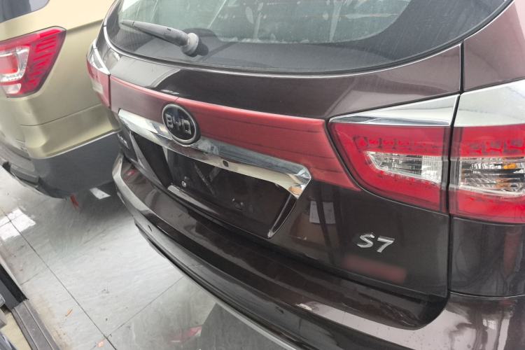 Used BYD S7 2015 2.0T Automatic Prestige Model