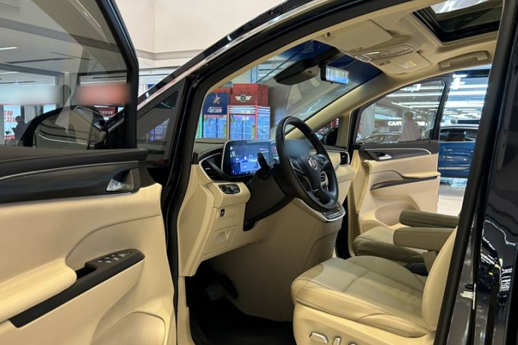 Used Buick GL8 2023 ES Lu Zun Deluxe Model
