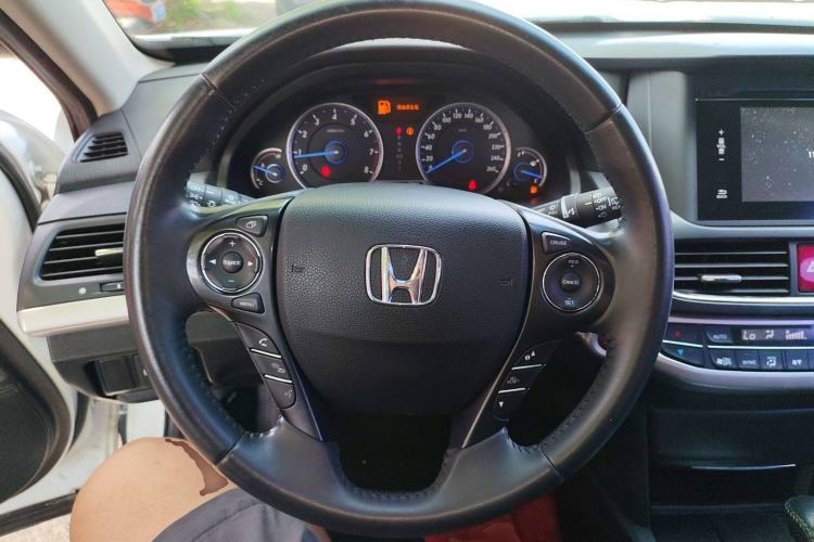 Used Honda Crosstour 2014 2.4L Luxury Edition Steering Wheel