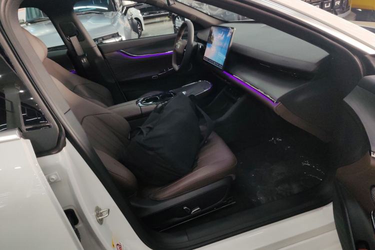 Used CHANGAN NEVO A07 2025 Blue Whale Extended-Range 230 Prestige Model Right Front Seat