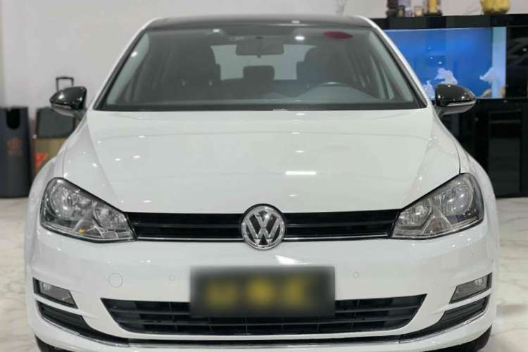 Used Volkswagen Golf 2017 1.6L Automatic Comfort Million-Vehicle Anniversary Edition
