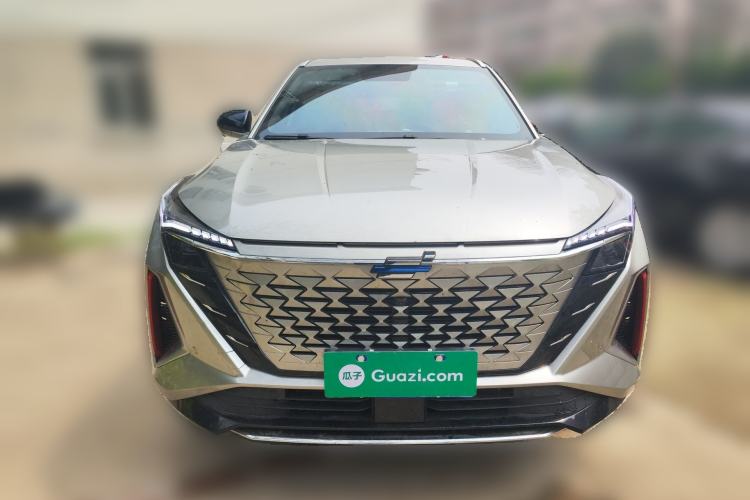 Used CHANGAN OSHAN Z6 2023 Blue Whale 1.5T DCT Smart Luxury Model Front