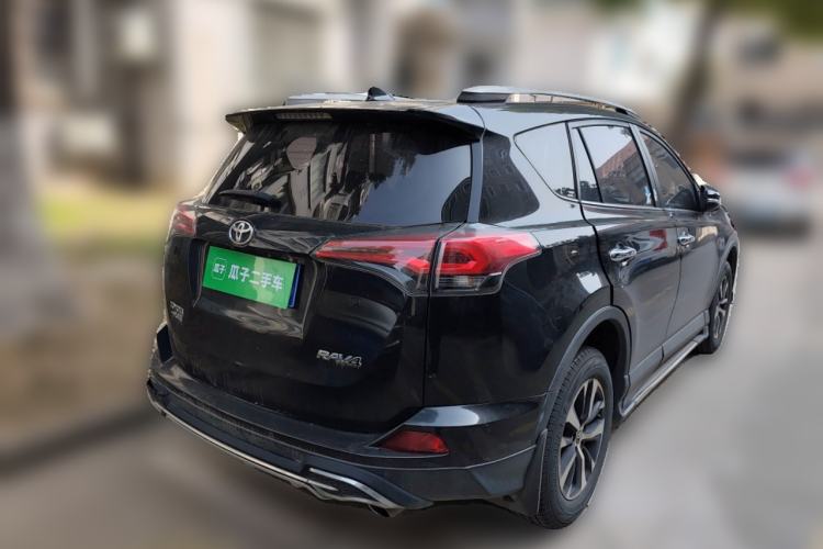 Used Toyota RAV4 2016 2.0L CVT Two-Wheel Drive Fashion Edition China V Standard