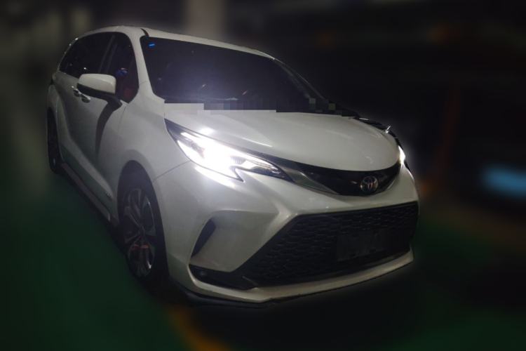 Used Toyota Granvia 2023 2.5L Hybrid Prestige PLUS Edition Front Right 45 Deg