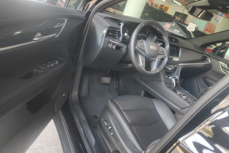 Used Cadillac XT5 2022 2.0T Two-Wheel Drive Luxury Version Driver Seat