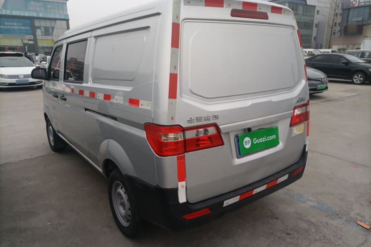 Used Jinbei Hiace X30 2023 1.5L Super-Enjoyment Van 2/5 Seats Non-Air-Conditioned Version SWC15M
