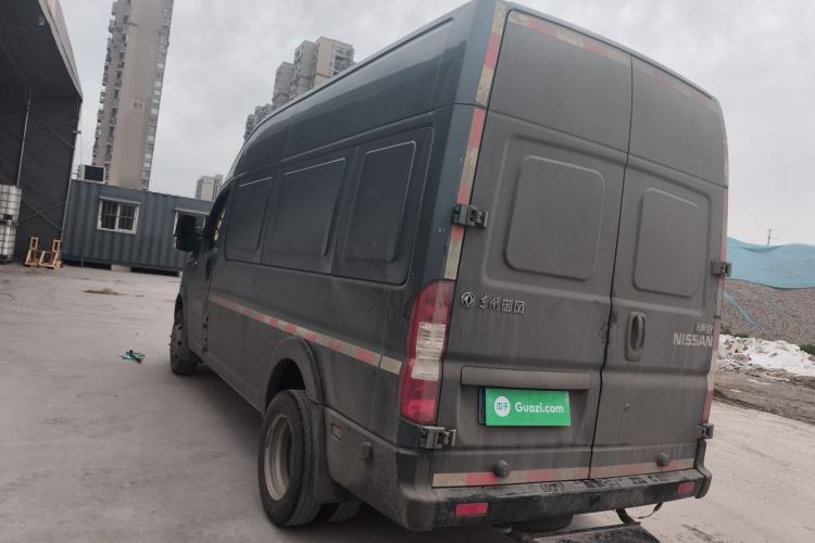 Used Dongfeng Yufeng 2023 V9+ 2.3T Manual Rear-Drive Dual Rear Tires Long Wheelbase High-Roof 3-Seater Cargo Van Rear Left 45 Deg