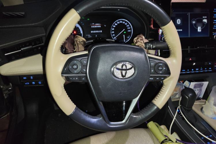 Used Toyota Avalon 2019 Dual-Engine 2.5L XLE Prestige Version China VI Standard
