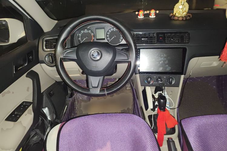 Used Skoda Rapid 2015 1.6L Automatic Smart Selection Model