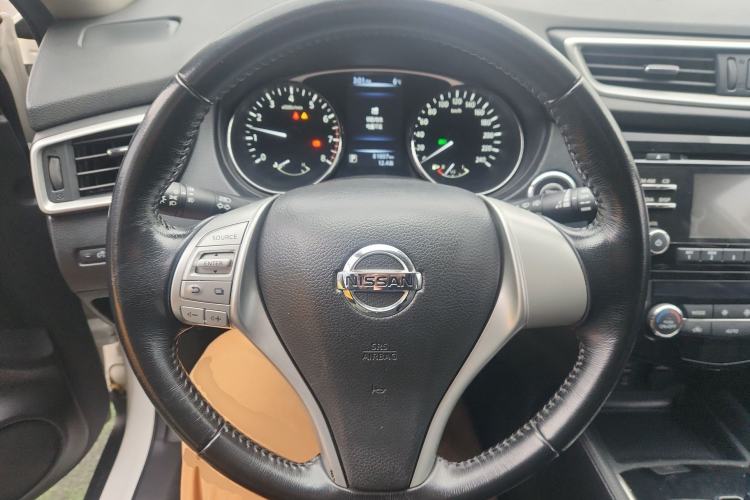 Used Nissan X-Trail 2015 2.0L CVT Comfort MAX Edition 2WD