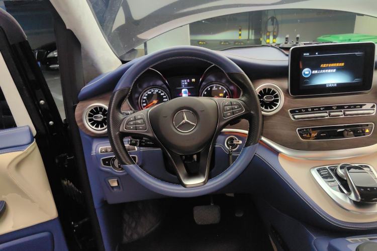 Used Mercedes-Benz V-Class 