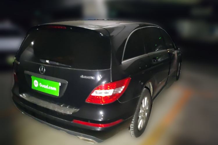 Used Mercedes-Benz R-Class 2017 R 320 4MATIC Business Edition Prestige Model Rear Right 45 Deg