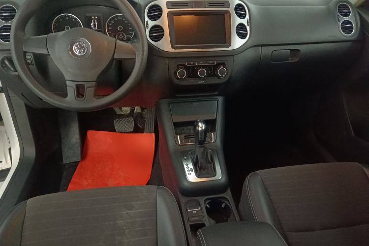 Used Volkswagen Tiguan 2016 280TSI Automatic Two-Wheel-Drive Silk Road Style Edition Center Console