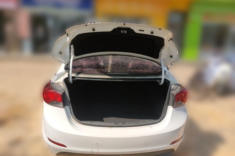 Used Hyundai Elantra (5th Generation / Langdong) 2016 1.6L Automatic Prestige Model