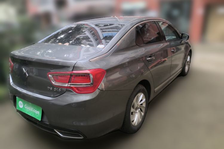 Used DS 5LS 2014 1.8L automatic Comfort version VTi140
