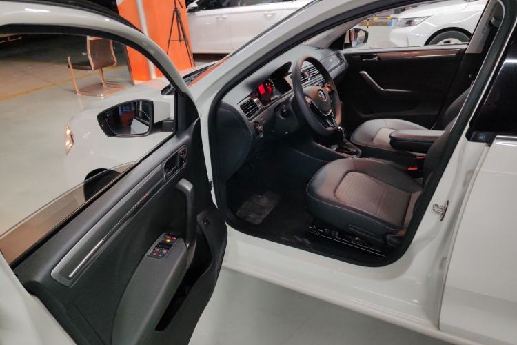 Used Volkswagen Santana 2016 1.6L Automatic Comfort Edition
