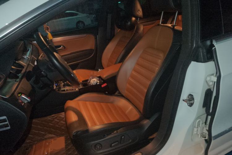 Used Volkswagen FAW-Volkswagen CC 2013 1.8TSI Luxury Model Left Front Seat