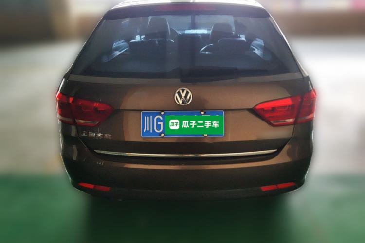 Used Volkswagen Gran Lavida 2013 1.6L Manual Comfort Model Rear