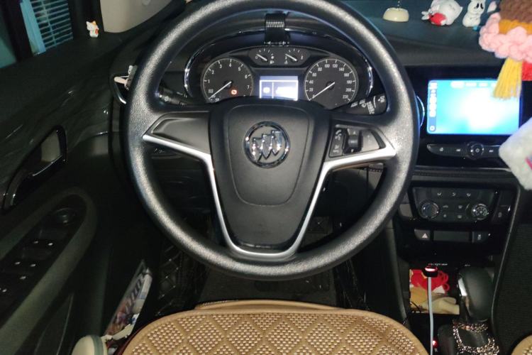 Used Buick Encore 2018 18T Automatic Two-Wheel Drive Urban Fashion Model