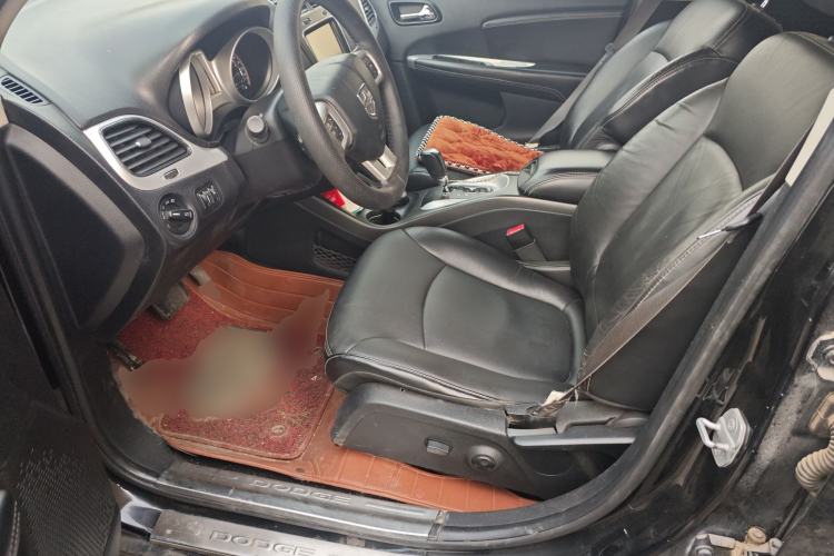 Used Dodge Journey 2013 2.4L Two-Wheel Drive Luxury Version