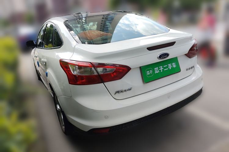 Used Ford Focus 2012 Sedan 1.6L Automatic Fashion Edition
