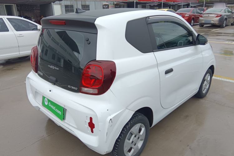 Used Roewe Clever 2021 302 km New Four-Seater Super-Efficient Version Rear Right 45 Deg
