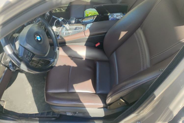 Used BMW 5 Series 2017 525Li Luxury Design Package Left Front Seat