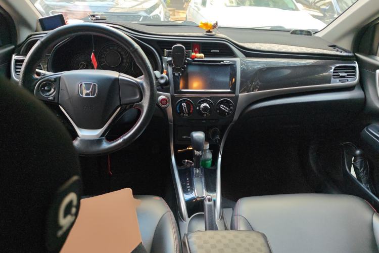 Used Honda Crider 2015 1.8L automatic luxury edition