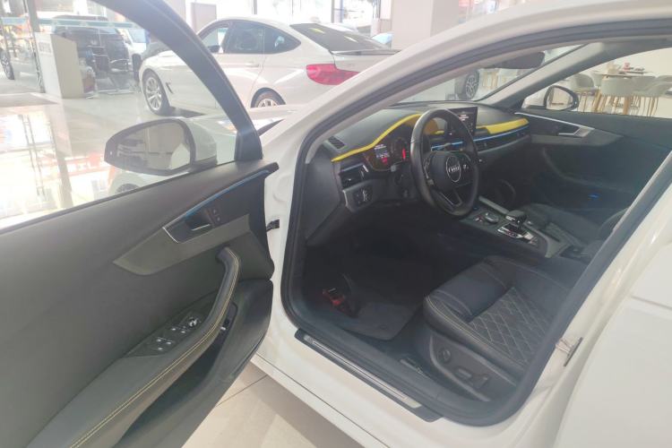 Used Audi A4L 2019 40 TFSI Ambition China VI