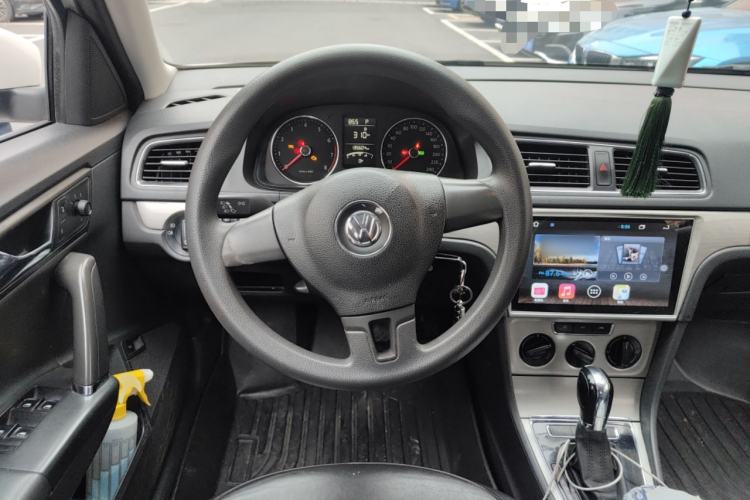 Used Volkswagen Lavida 2013 1.6L Automatic Comfort Edition
