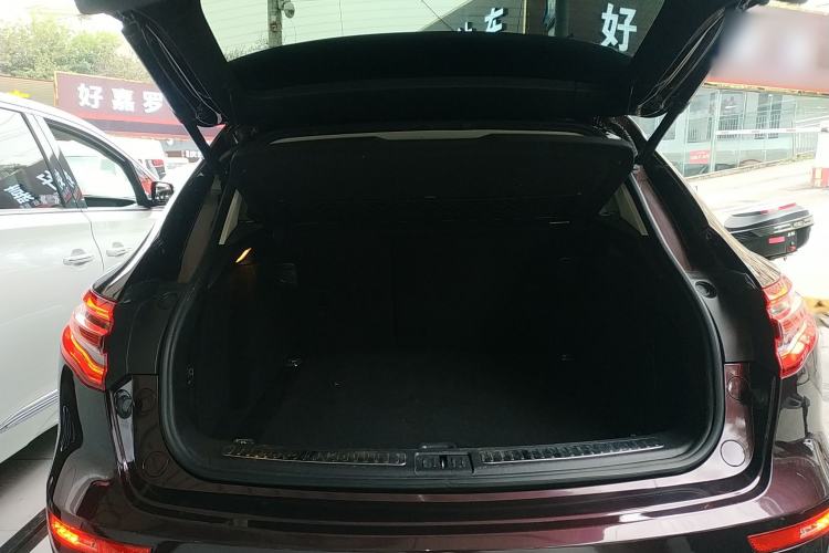 Used Zotye SR9 2017 2.0T Automatic Ultimate Edition
