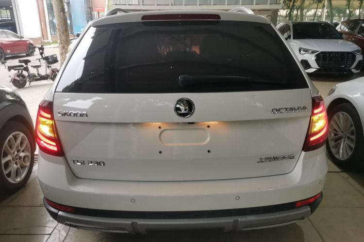 Used Skoda Octavia 2018 Station Wagon TSI230 DSG Luxury Edition Rear