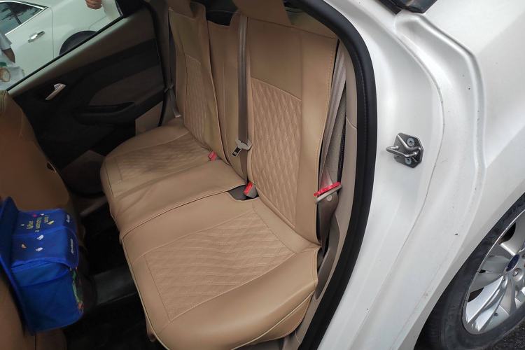 Used Ford Focus 2012 Sedan 1.6L Manual Comfort Model