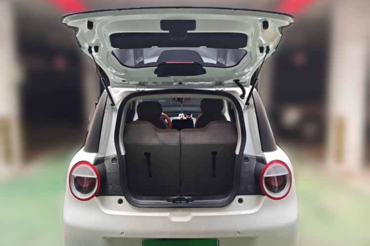 Used CHANGAN NEVO Lumin 2026 Model Treasure Edition 205km Passionate Beige Ningde Trunk