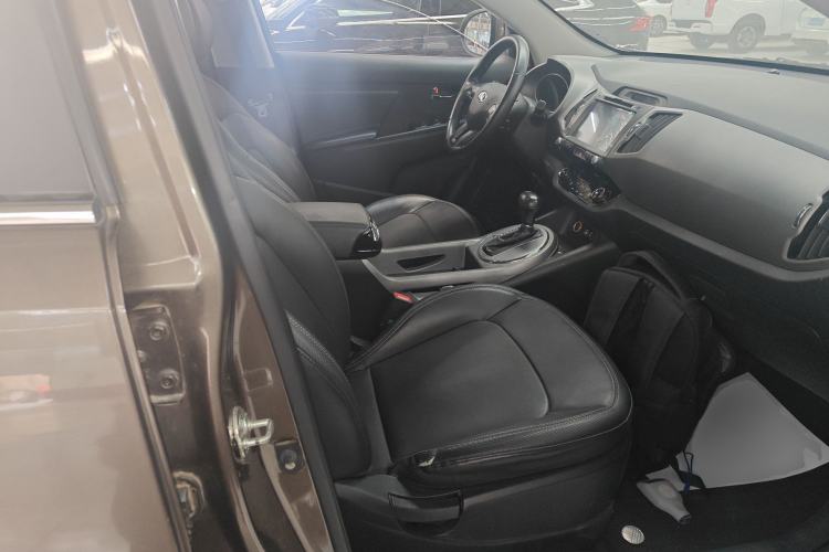 Used Kia Sportage R 2015 2.0L Automatic Two-Wheel Drive DLX Model Right Front Seat