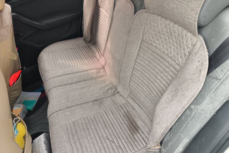 Used Skoda Rapid 2013 1.6L Manual Enjoyment Model