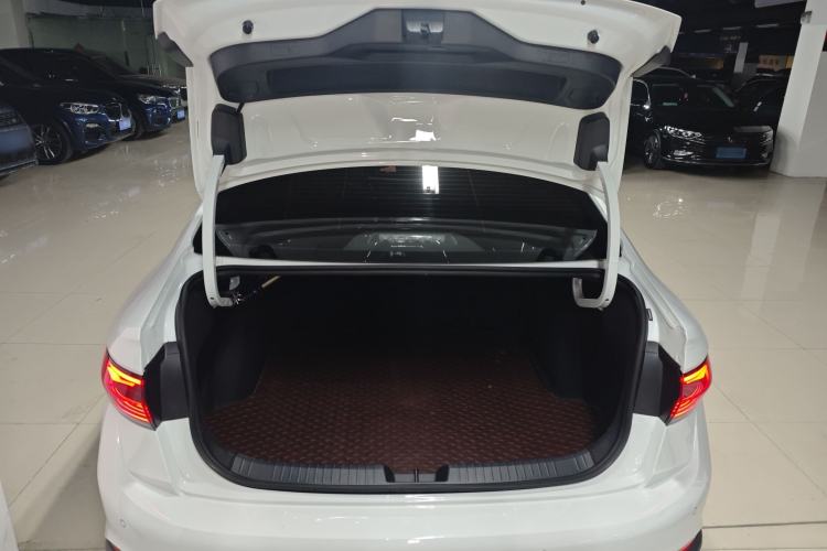 Used Volkswagen Sagitar 2025 Revised Version Three 300TSI DSG Excellence Edition
