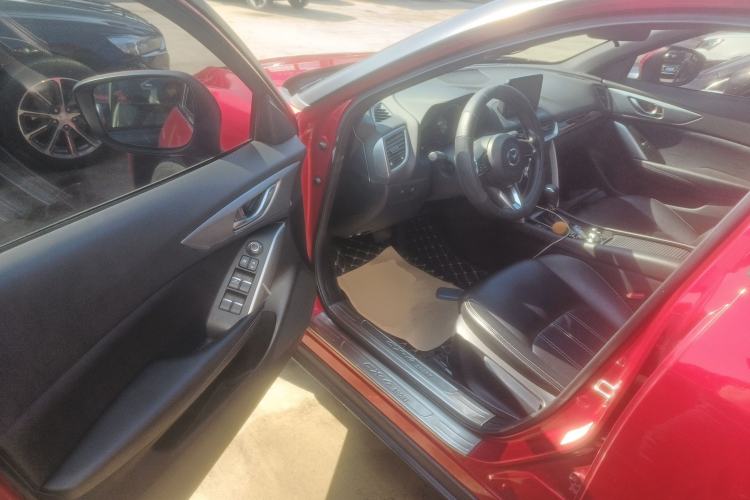 Used Mazda CX-4 2018 2.0L Automatic Two-Wheel Drive Blue Sky Dynamic Version China VI Standard
