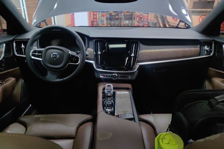 Used Volvo S90 2021 B5 Zhiyuan Luxury Edition
